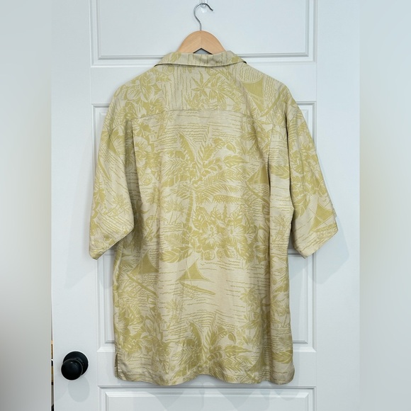 Tommy Bahama 100% Silk Hawaiian Shirt Men’s Large Tan Palm Print - Picture 2 of 5